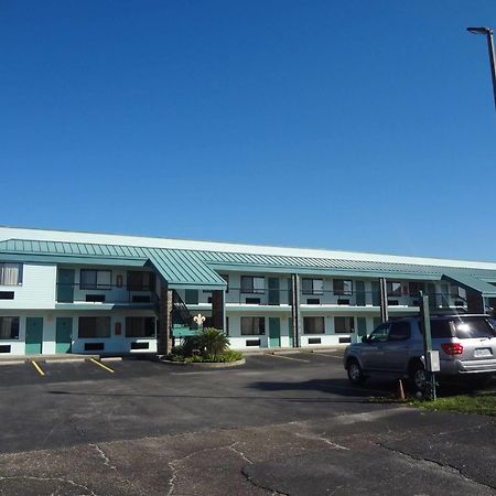 Nola Inn & Suites นิวออร์ลีนส์ ภายนอก รูปภาพ