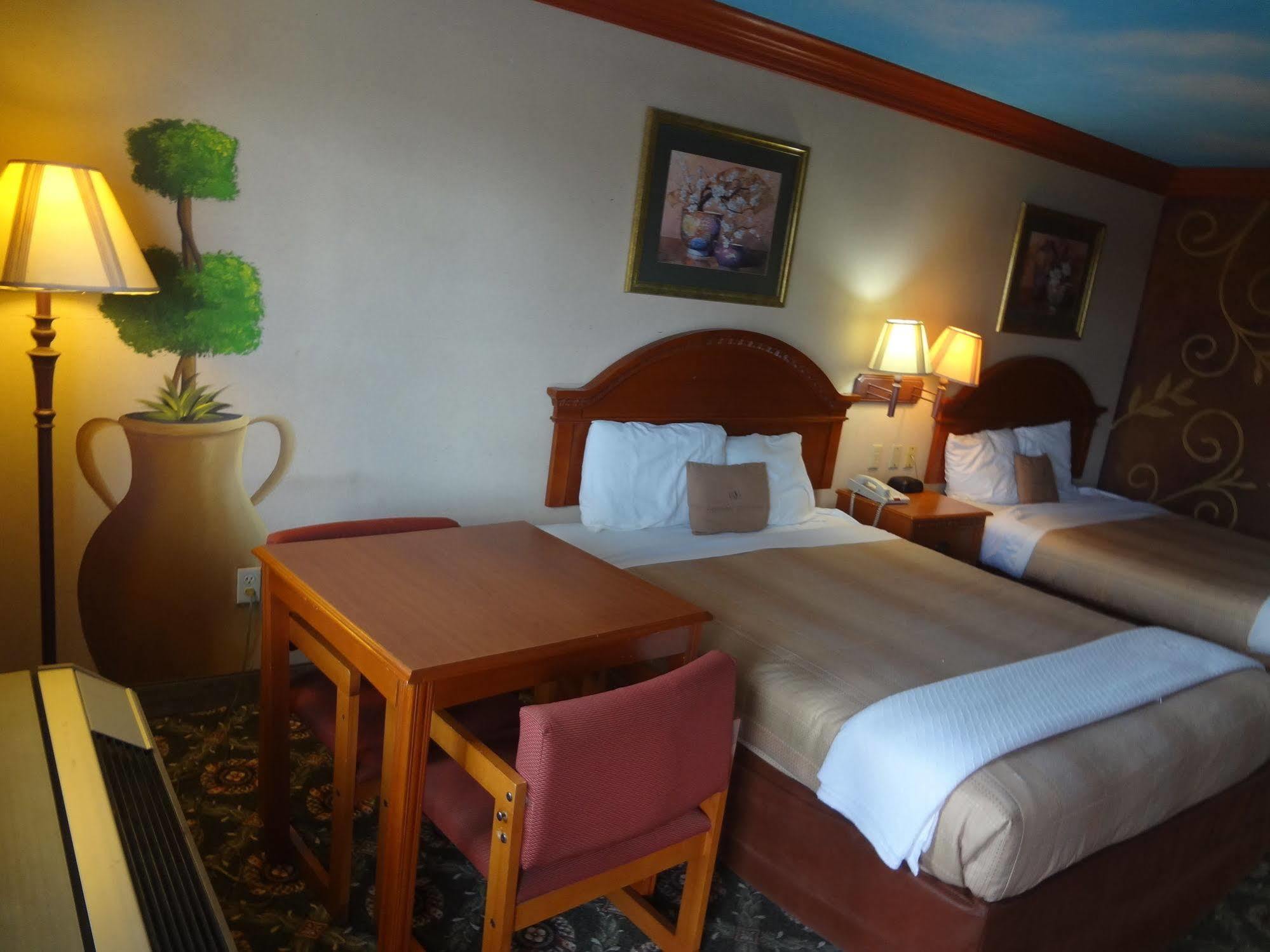 Nola Inn & Suites นิวออร์ลีนส์ ภายนอก รูปภาพ