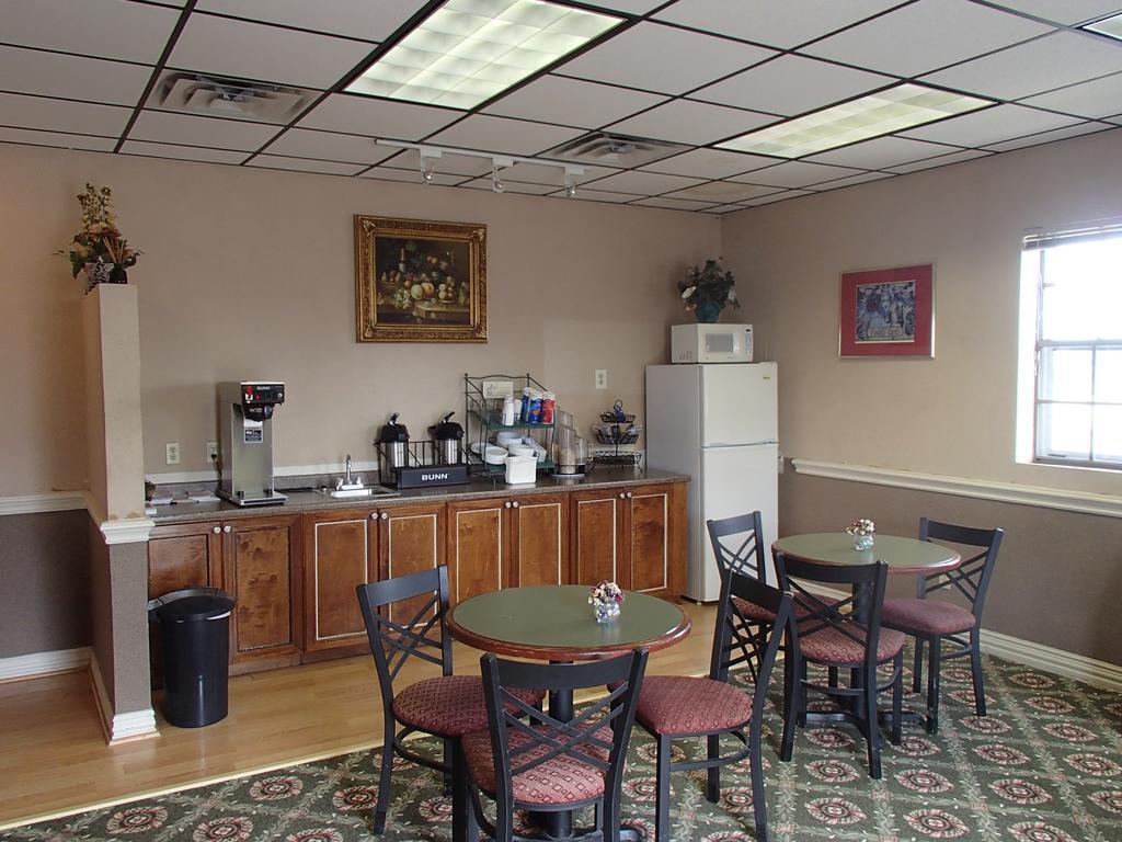 Nola Inn & Suites นิวออร์ลีนส์ ภายนอก รูปภาพ